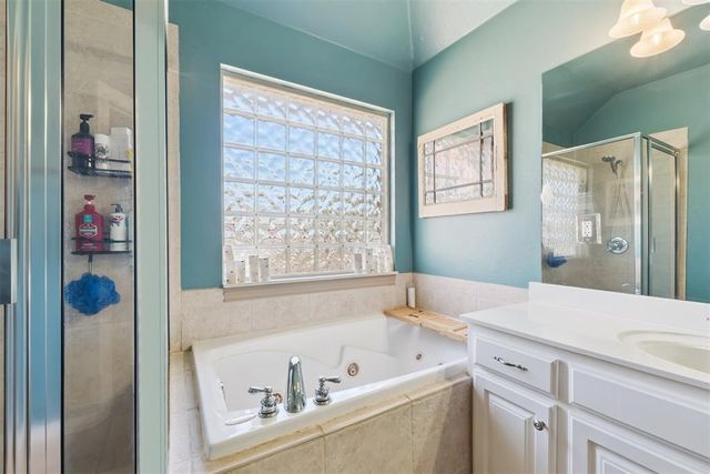 2214 Cedar Pointe Circle, Edmond, OK 73003