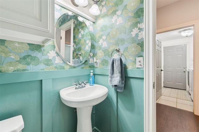 2214 Cedar Pointe Circle, Edmond, OK 73003