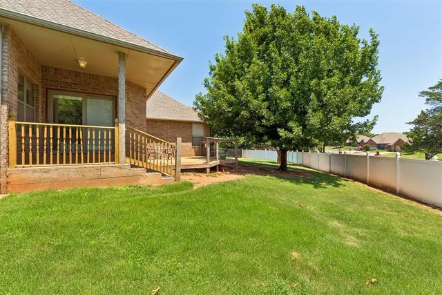 2214 Cedar Pointe Circle, Edmond, OK 73003