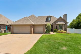 2214 Cedar Pointe Circle, Edmond, OK 73003