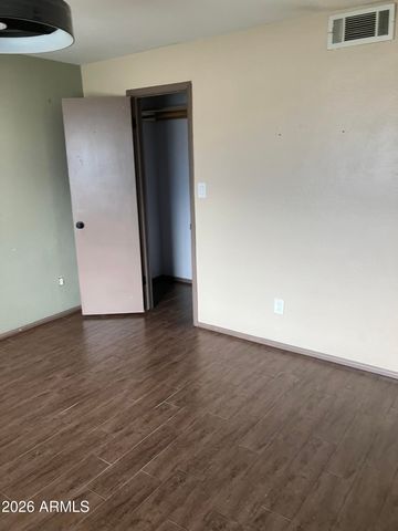 7613 W Devonshire Avenue, Phoenix, AZ 85033