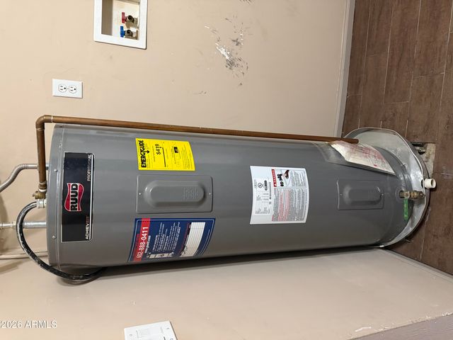 7613 W Devonshire Avenue, Phoenix, AZ 85033