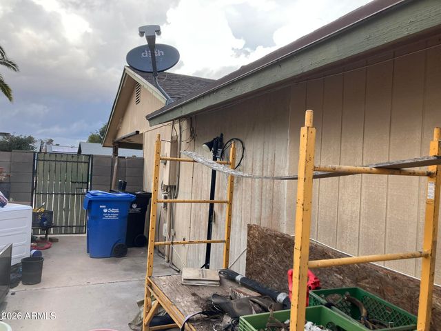 7613 W Devonshire Avenue, Phoenix, AZ 85033