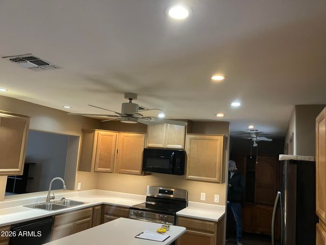 7613 W Devonshire Avenue, Phoenix, AZ 85033