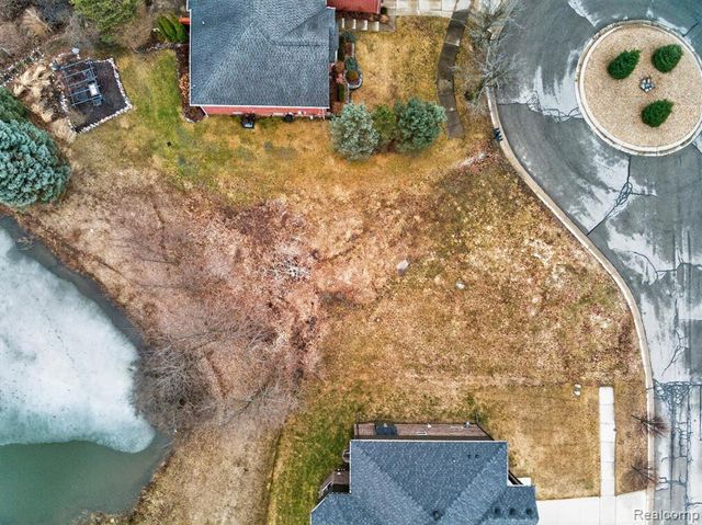 3633 Thornwood Drive, Auburn Hills, MI 48326