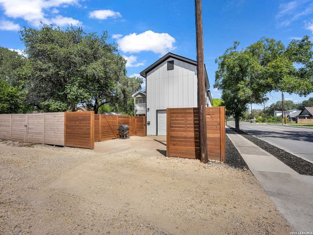 754 DELMAR ST, San Antonio, TX 78210