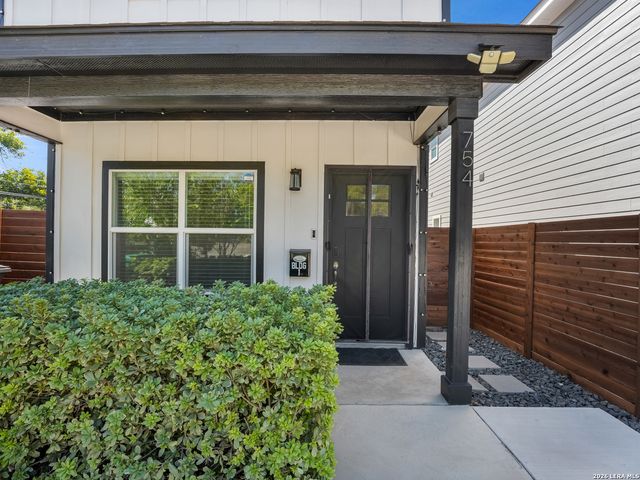 754 DELMAR ST, San Antonio, TX 78210