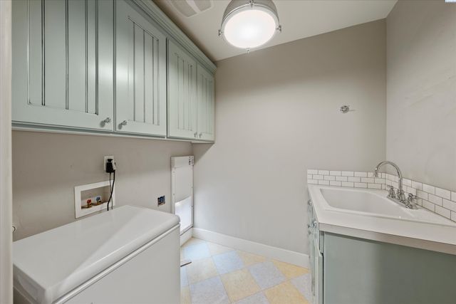 3629 Nottingham Dr, Richland, WA 99352