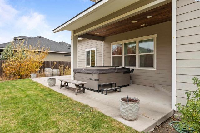 3629 Nottingham Dr, Richland, WA 99352