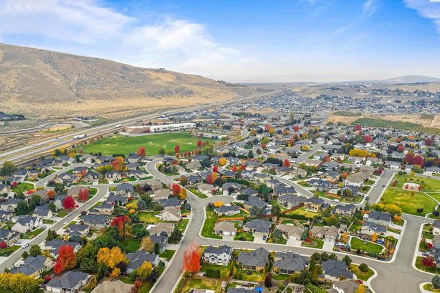 3629 Nottingham Dr, Richland, WA 99352