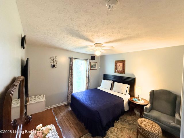 13533 Pinnacle Gardens Cir, Louisville, KY 40245