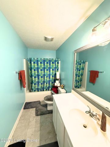 13533 Pinnacle Gardens Cir, Louisville, KY 40245