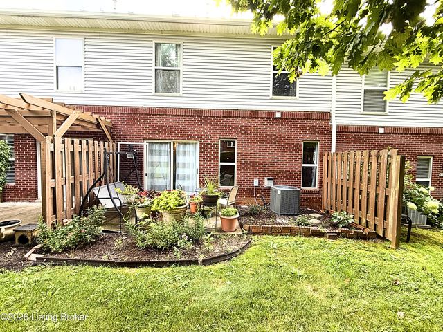 13533 Pinnacle Gardens Cir, Louisville, KY 40245