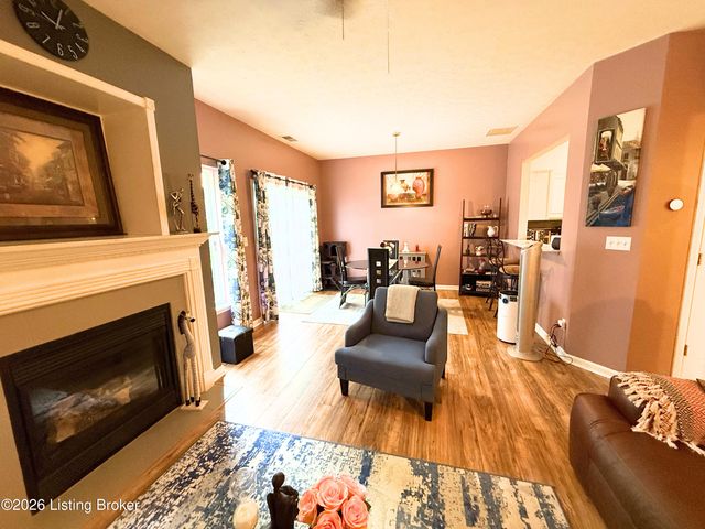 13533 Pinnacle Gardens Cir, Louisville, KY 40245