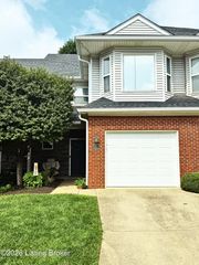 13533 Pinnacle Gardens Cir, Louisville, KY 40245