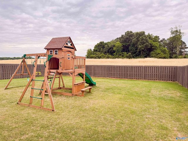 12494 Whitcomb Circle, Athens, AL 35613