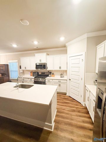 12494 Whitcomb Circle, Athens, AL 35613