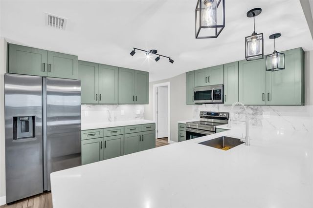 4001 TOPSAIL TRAIL, New Port Richey, FL 34652