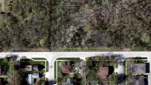 108 Arrowhead Drive, Algonquin, IL 60102