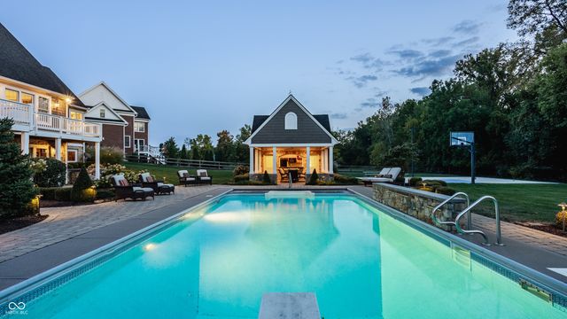 9162 Pleasant View Lane, Zionsville, IN 46077