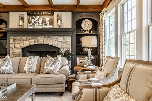 9162 Pleasant View Lane, Zionsville, IN 46077