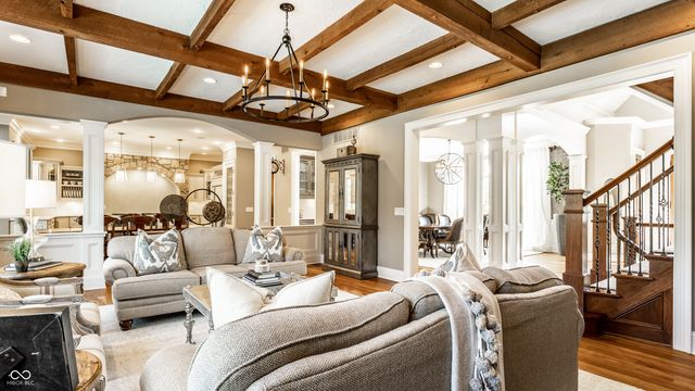 9162 Pleasant View Lane, Zionsville, IN 46077