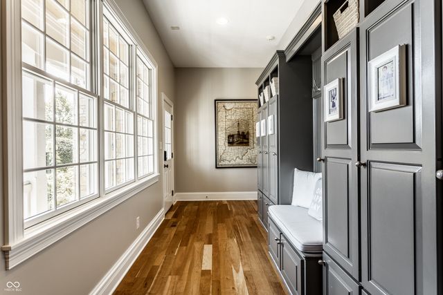 9162 Pleasant View Lane, Zionsville, IN 46077