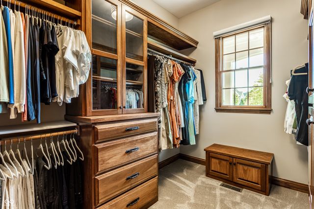 9162 Pleasant View Lane, Zionsville, IN 46077