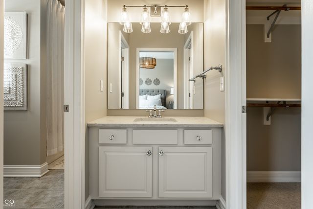 9162 Pleasant View Lane, Zionsville, IN 46077