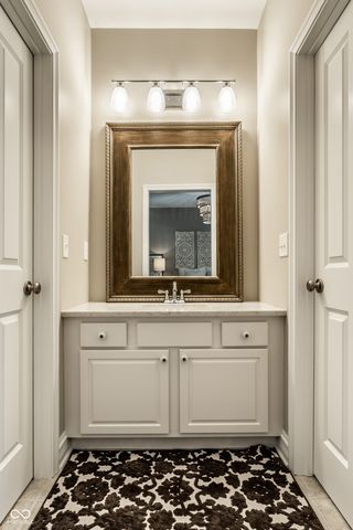 9162 Pleasant View Lane, Zionsville, IN 46077