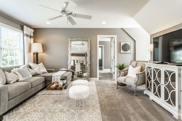 9162 Pleasant View Lane, Zionsville, IN 46077