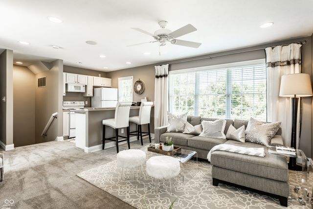 9162 Pleasant View Lane, Zionsville, IN 46077