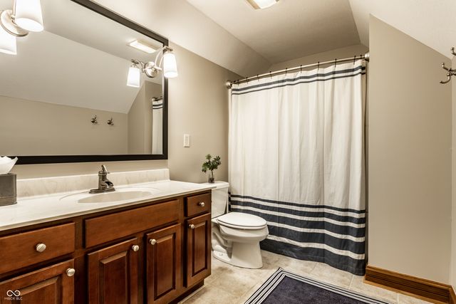 9162 Pleasant View Lane, Zionsville, IN 46077