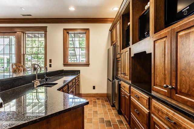 9162 Pleasant View Lane, Zionsville, IN 46077