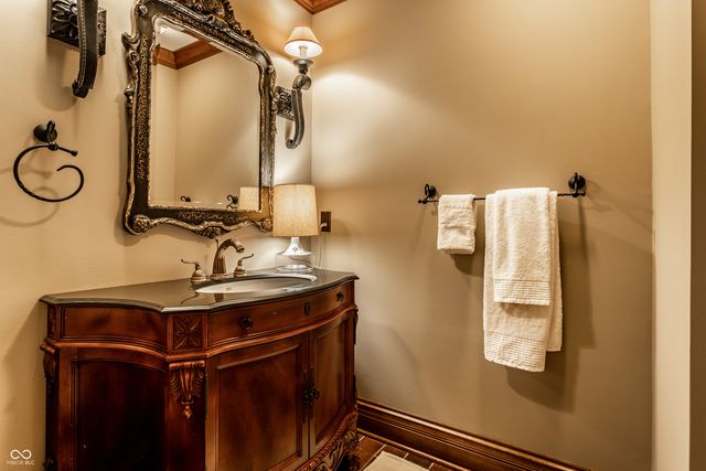 9162 Pleasant View Lane, Zionsville, IN 46077