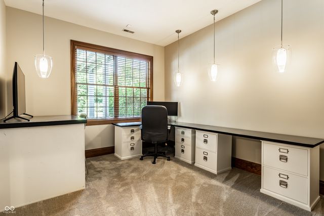 9162 Pleasant View Lane, Zionsville, IN 46077