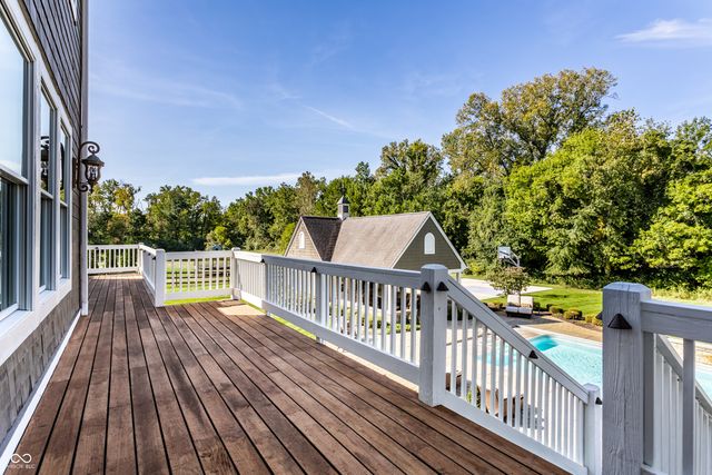 9162 Pleasant View Lane, Zionsville, IN 46077