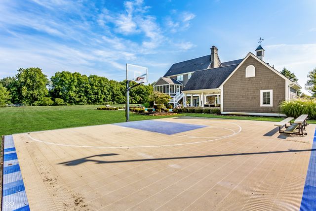 9162 Pleasant View Lane, Zionsville, IN 46077