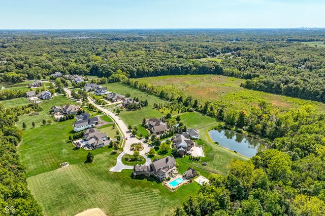 9162 Pleasant View Lane, Zionsville, IN 46077