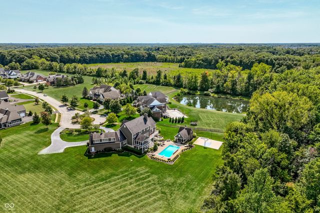 9162 Pleasant View Lane, Zionsville, IN 46077