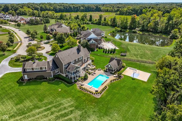 9162 Pleasant View Lane, Zionsville, IN 46077