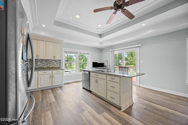 667 Hughes Road, Hampstead, NC 28443