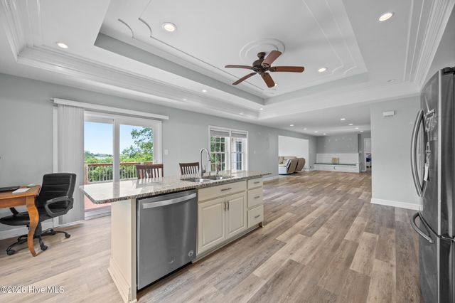 667 Hughes Road, Hampstead, NC 28443