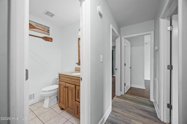 667 Hughes Road, Hampstead, NC 28443