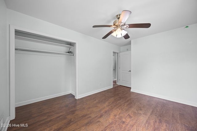 667 Hughes Road, Hampstead, NC 28443