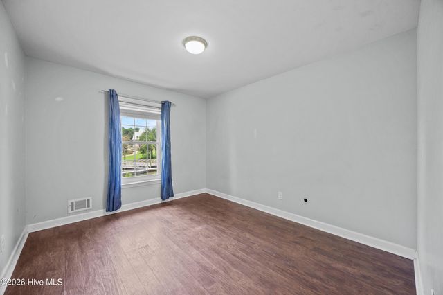667 Hughes Road, Hampstead, NC 28443