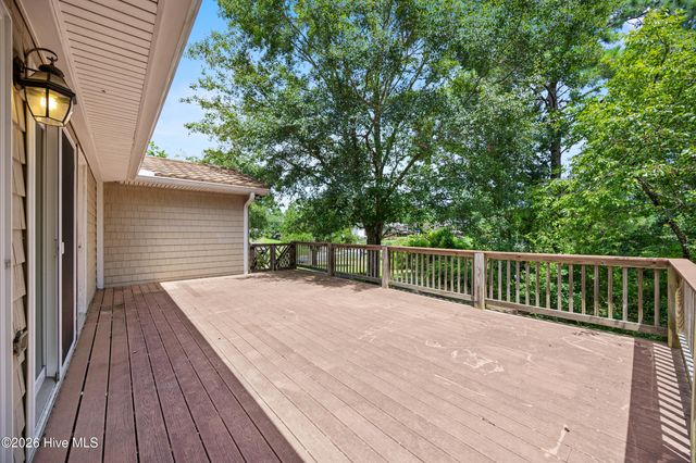 667 Hughes Road, Hampstead, NC 28443