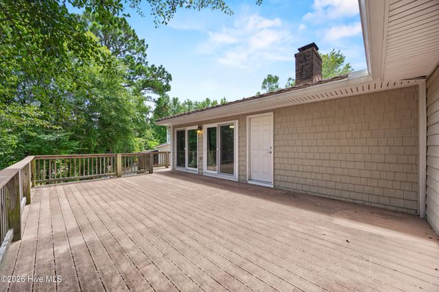 667 Hughes Road, Hampstead, NC 28443