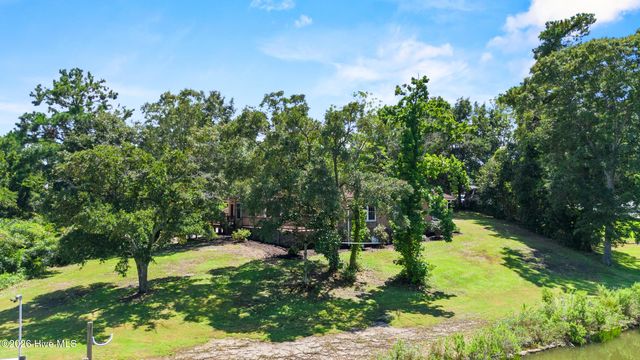 667 Hughes Road, Hampstead, NC 28443