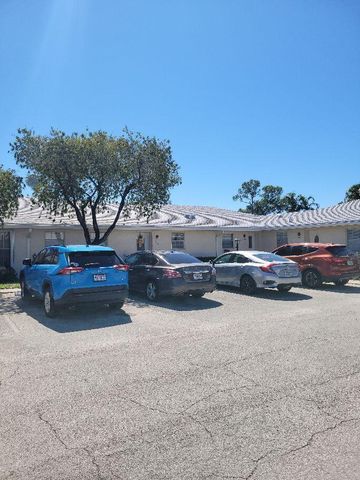 466 Holyoke Lane, Lake Worth, FL 33467